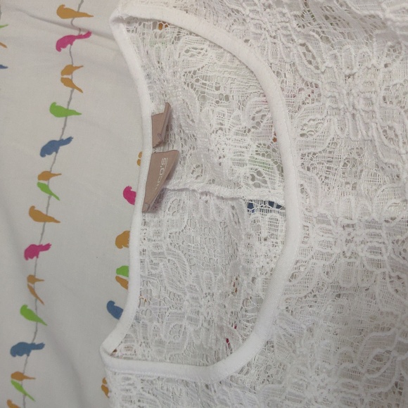 Chico's White Lace Tops 1 (M) - Picture 6 of 6